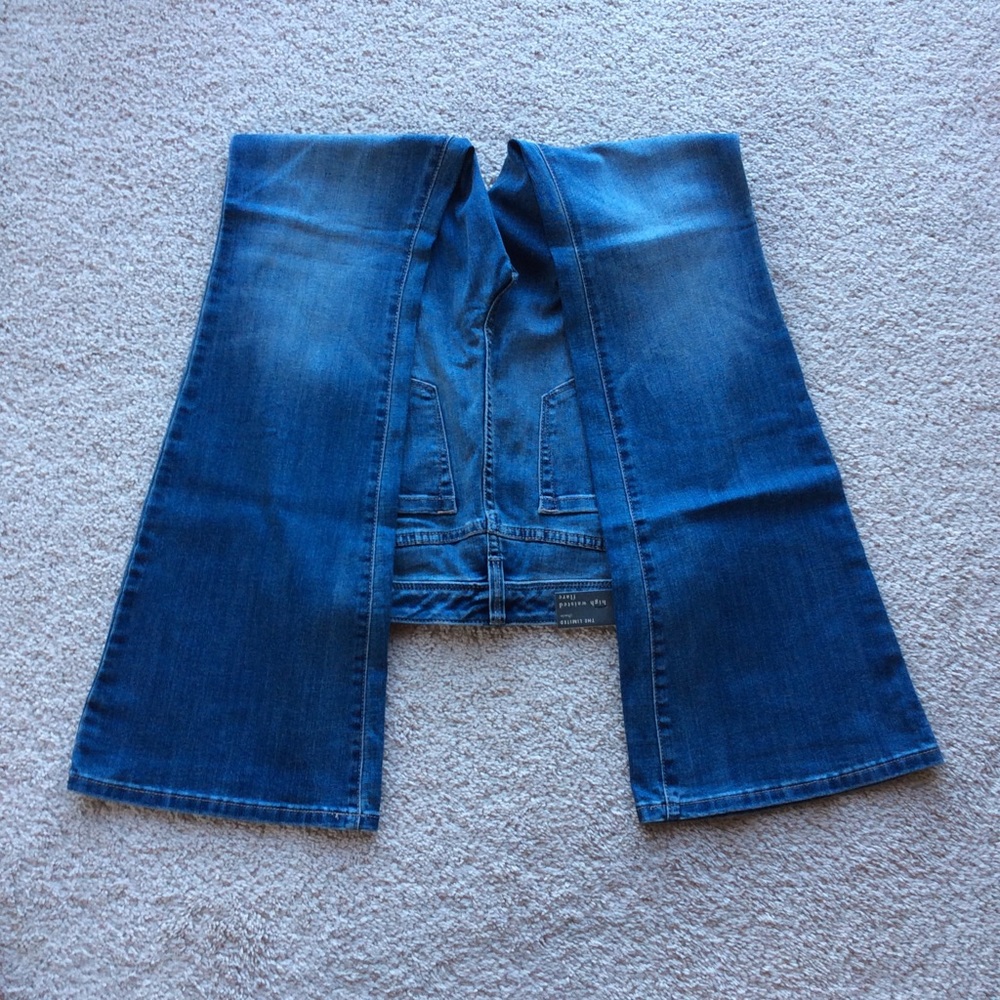 *NWT* The Limited High Waisted Flare Jeans - Picture 3 of 6